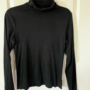 BLACK LONG SLEEVE TURTLE NECK